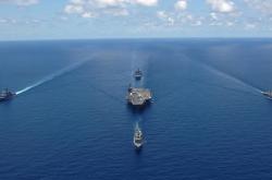 开云体育中国-黑色闪电，汉密尔顿率队上演F1史上最戏剧性反向碾压