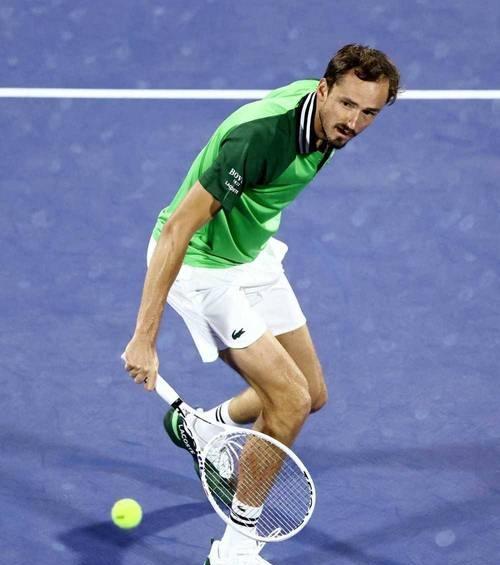 关于日本网球队完胜英国网球队,穆雷绝境逆转的信息 关于日本网球队完胜英国网球队,穆雷绝境逆转的信息