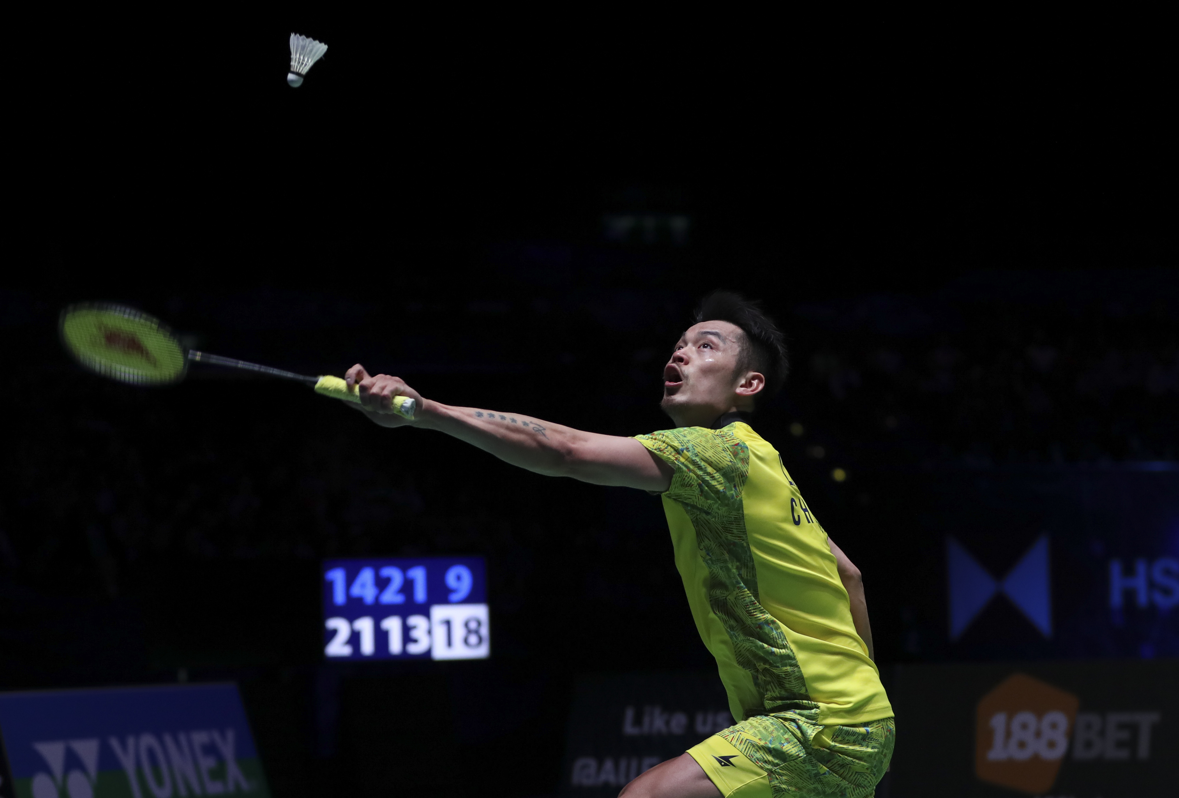 中国羽毛球队爆冷英格兰羽毛球队，林丹三分雨点燃全场