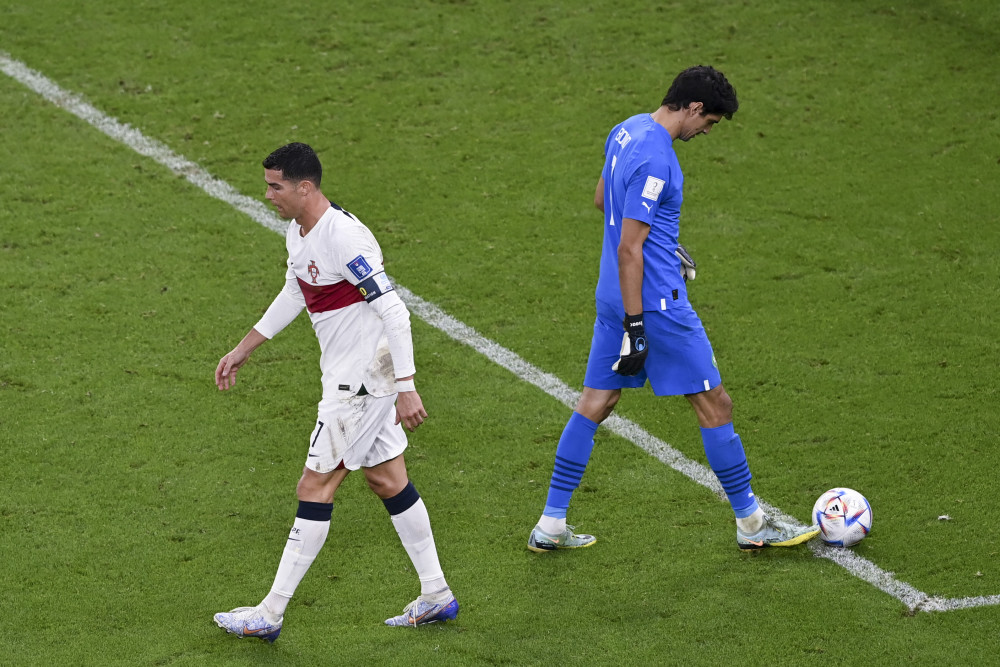 包含葡萄牙绝地反击摩洛哥，布鲁诺·费尔南德斯制霸全场的词条