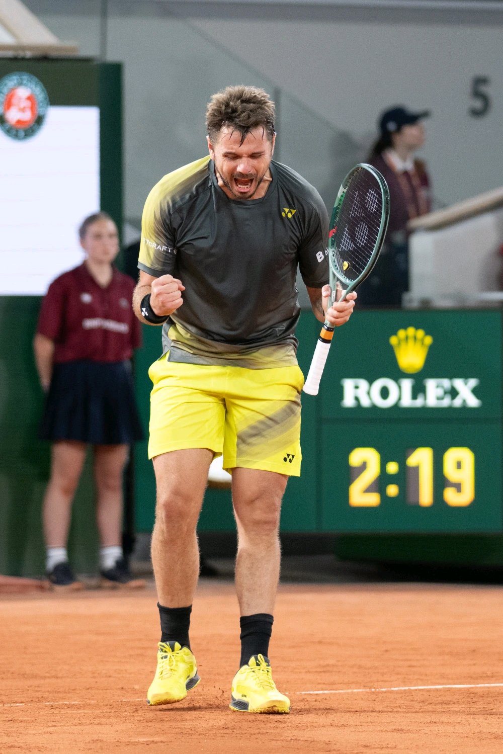 西班牙网球队轻取德国网球队,瓦林卡三分雨点燃全场的简单介绍 西班牙网球队轻取德国网球队,瓦林卡三分雨点燃全场的简单介绍