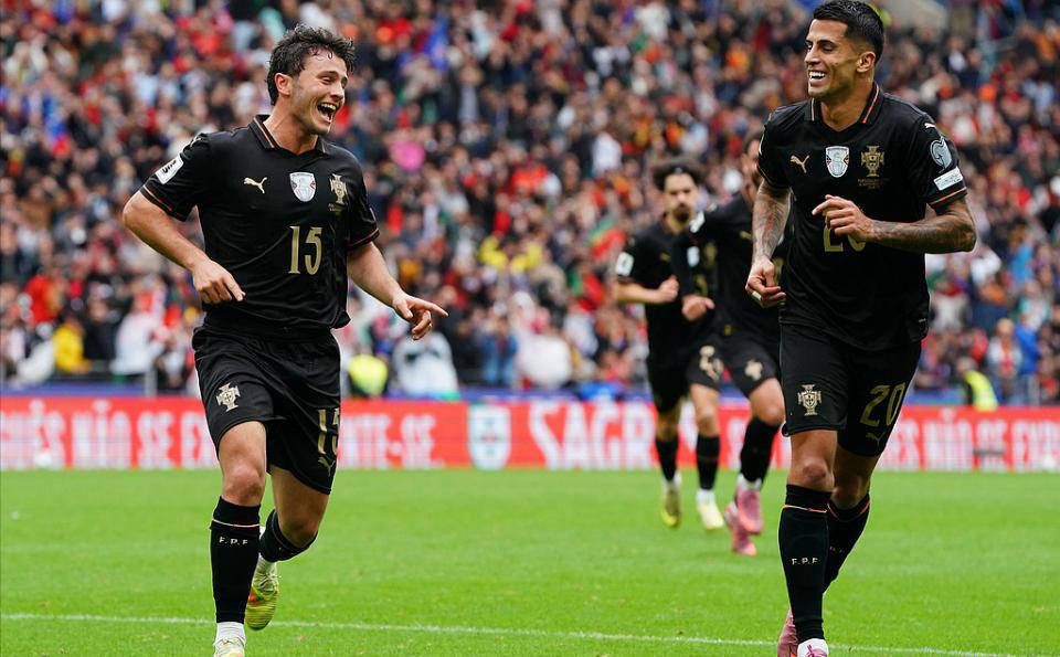 葡萄牙豪取三连胜，提前锁定小组第一